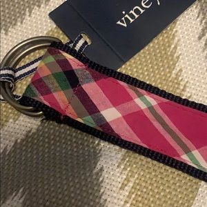 Vineyard vines children’s size 24 Camden Green